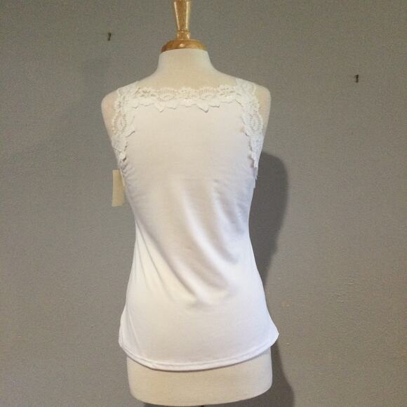 Cinema Etoile Lace Trimmed White Sleeveless V-Neck Tank Size M NWT - Picture 7 of 14